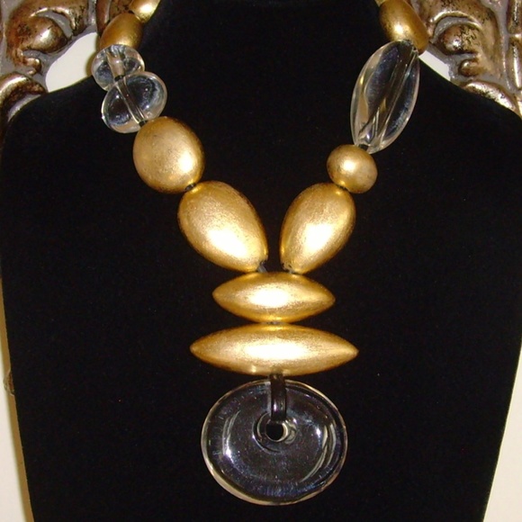 MONIES Clear Lucite and Gold Leaf Necklace - Picture 2 of 14
